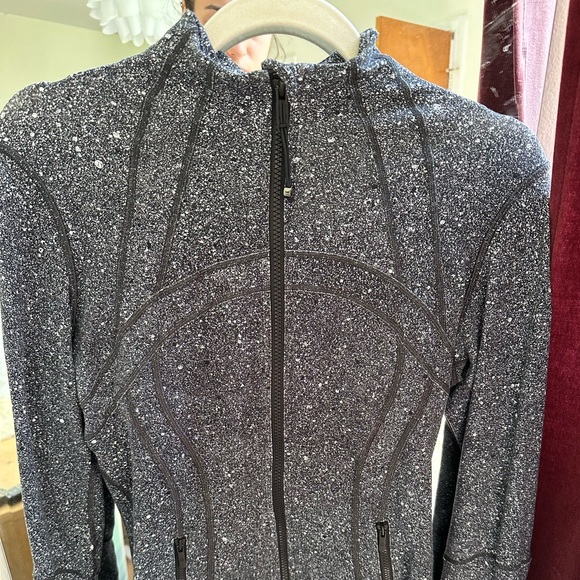 Lululemon Define Jacket - Picture 5 of 5